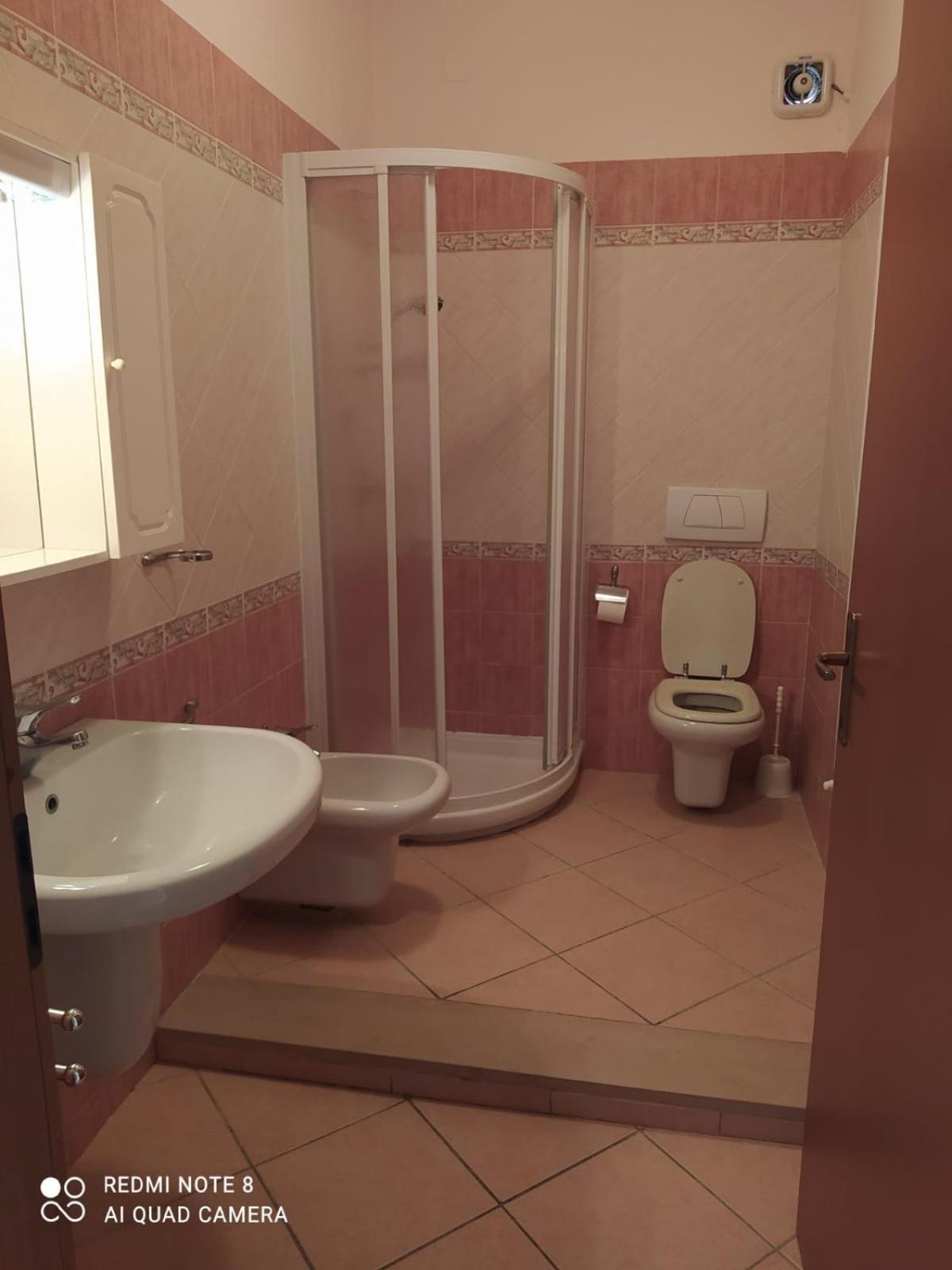 Appartamento San Vincenzo Luaran gambar
